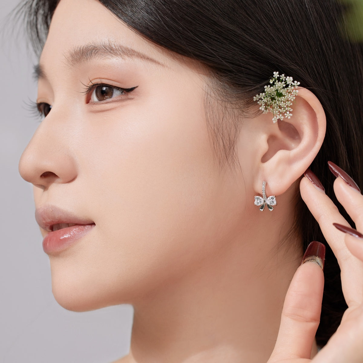 [Luxe Jewels]Exquisite Earrings With Heart-Shaped Bow Design