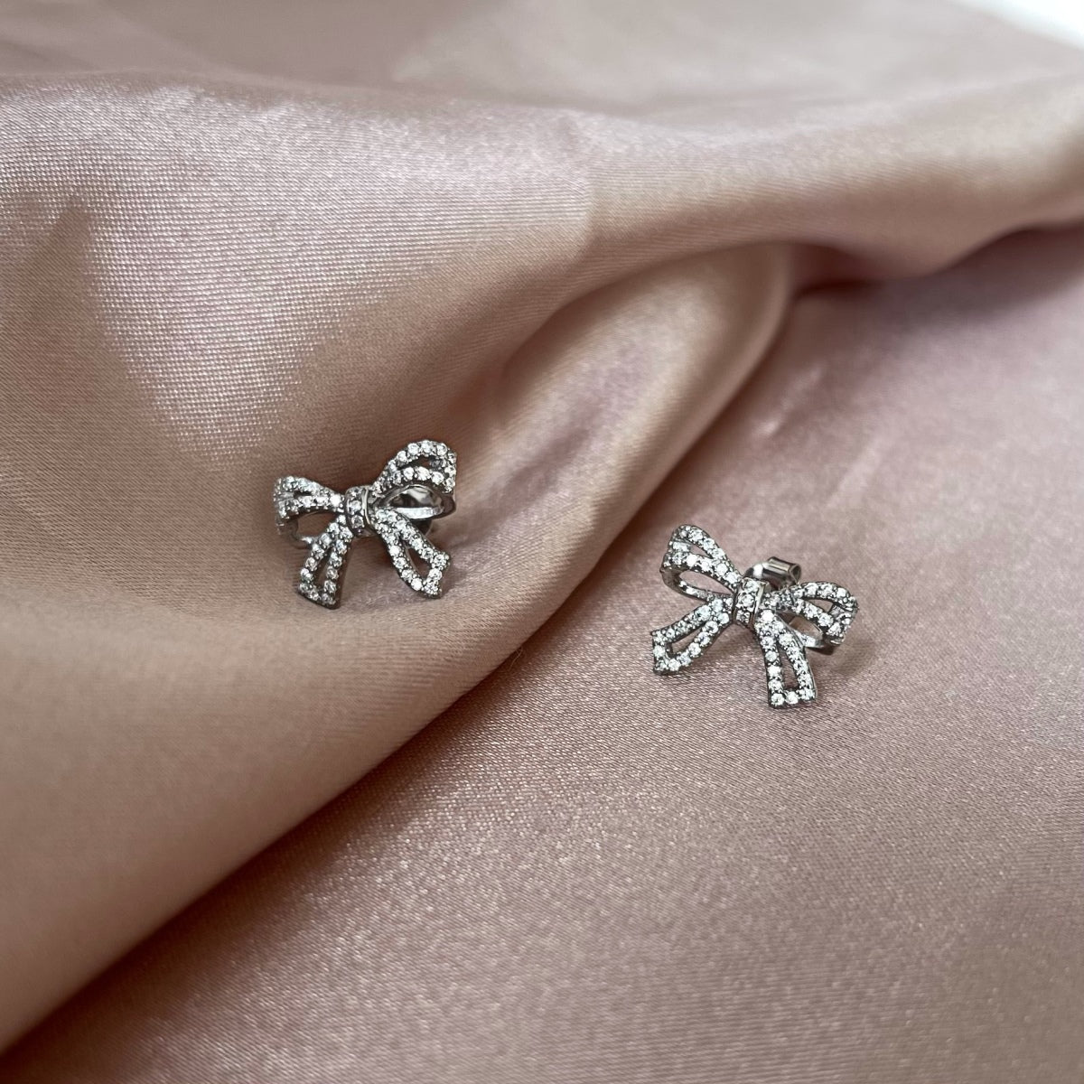 [Luxe Jewels]Dainty Bow Shape Earrings