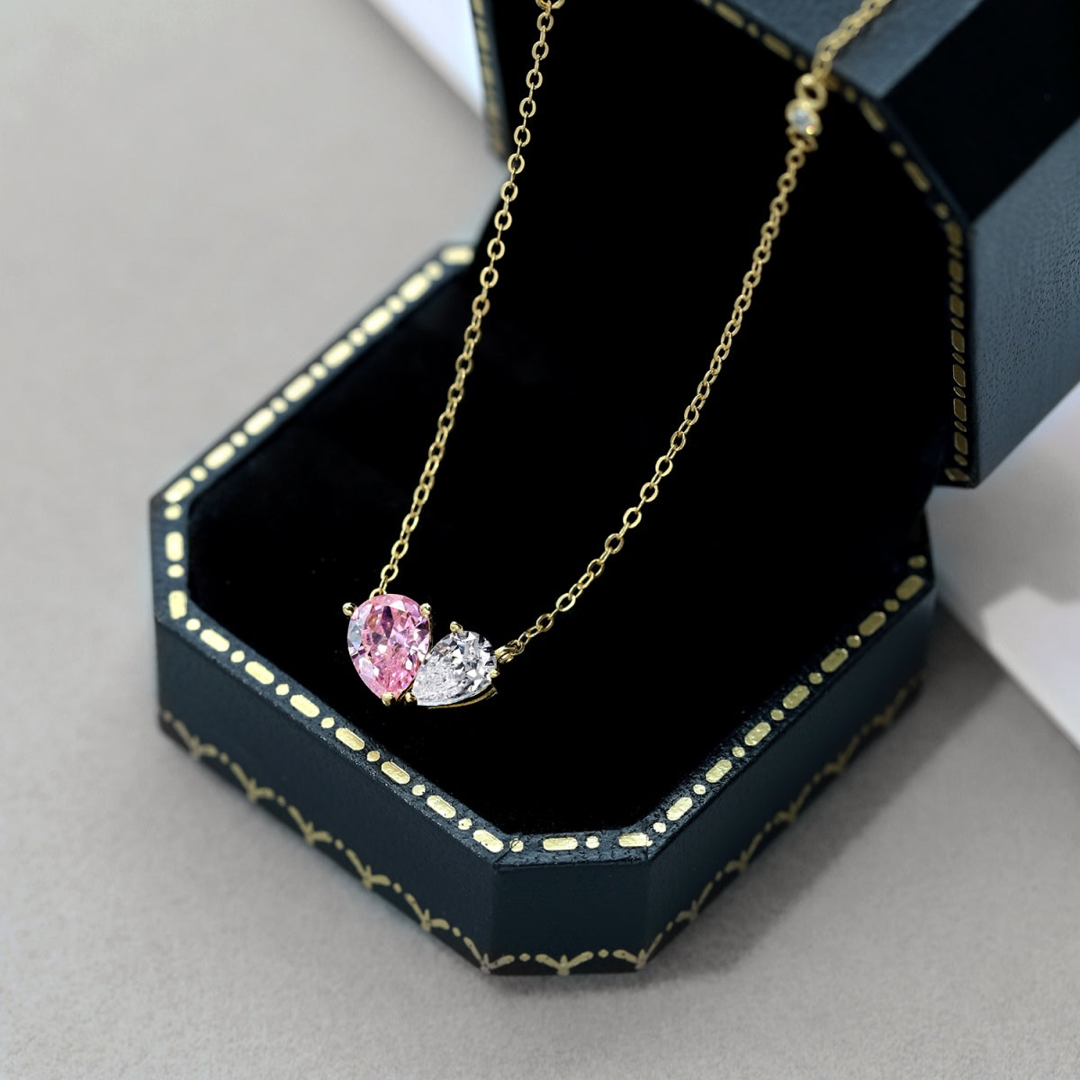 [Luxe Jewels]Unique Heart Shape Necklace