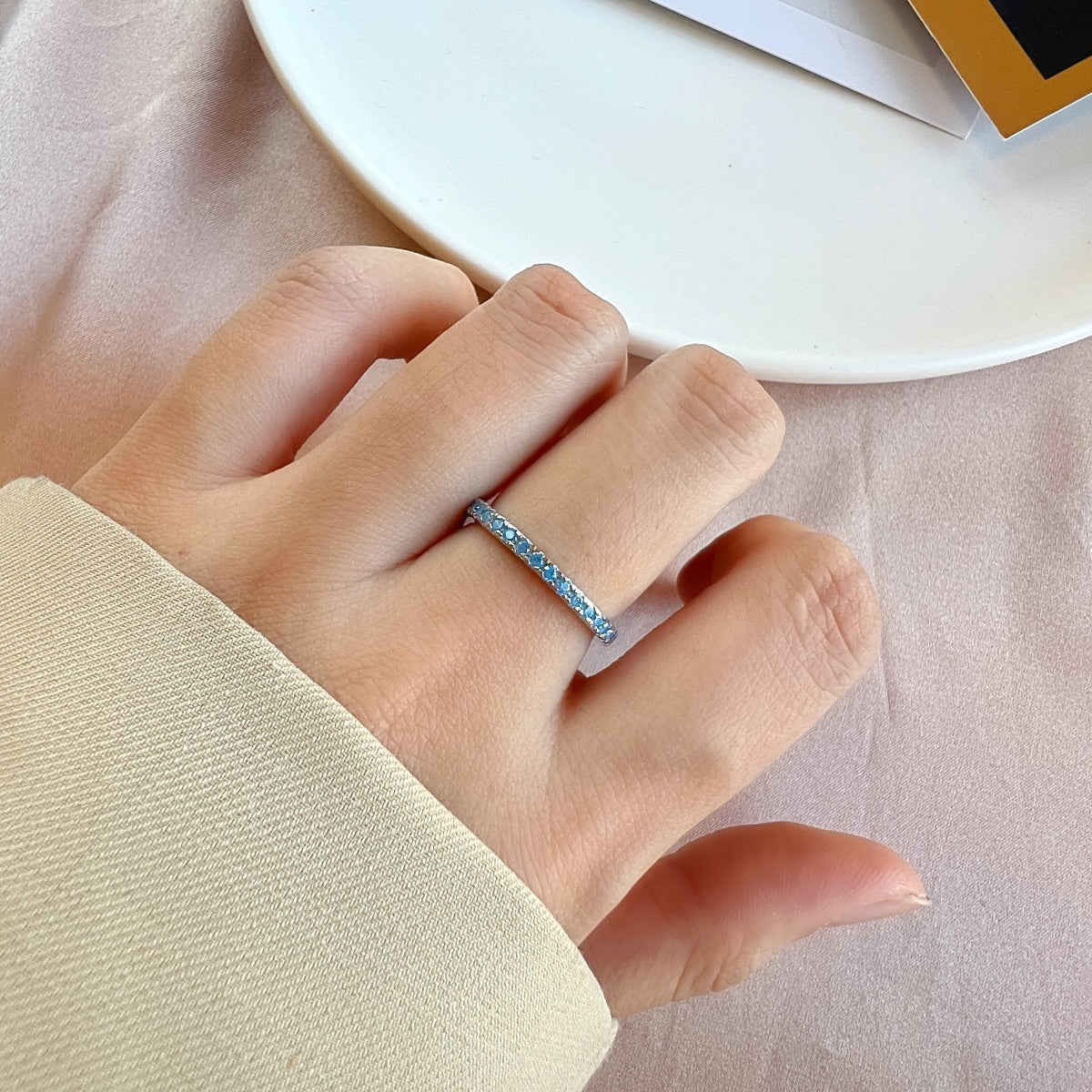 [Luxe Jewels]Delicate Sparkling Round Cut Daily Ring