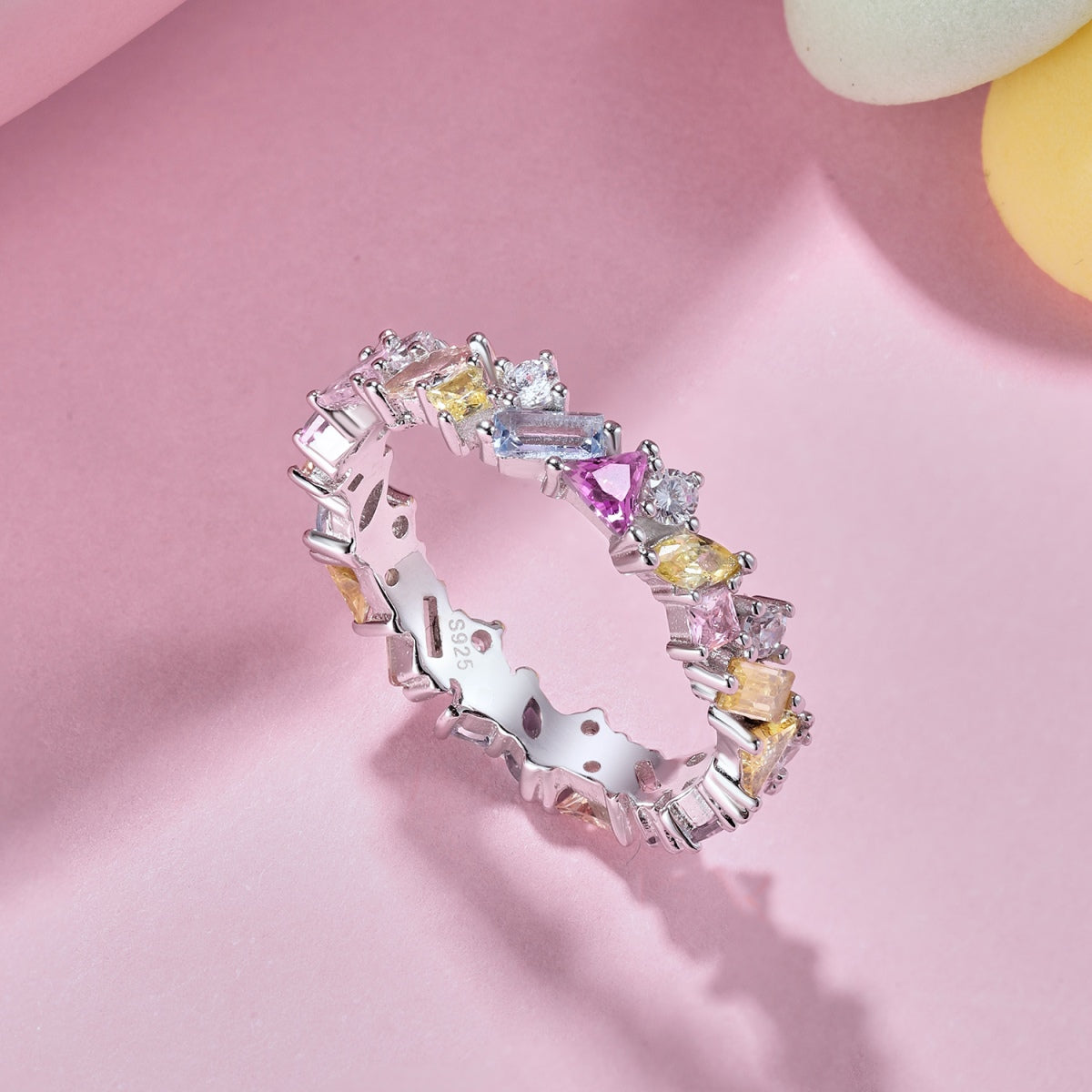 [Luxe Jewels]Dazzling Polychromatic Multi cut Daily Ring