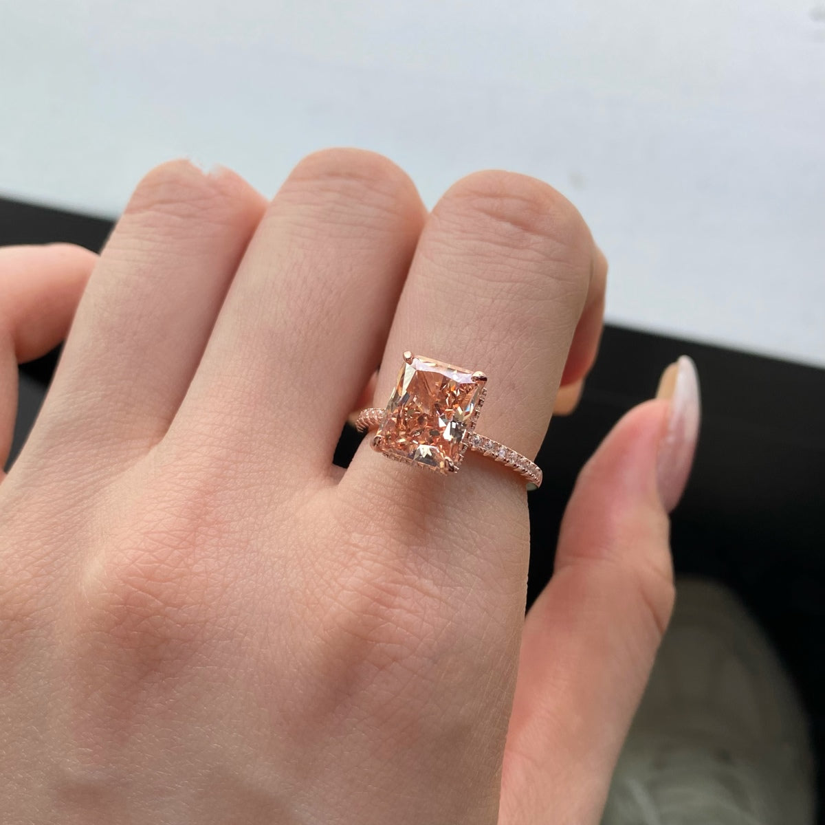 [Luxe Jewels]4.0 Carat Luxurious Engagement Ring