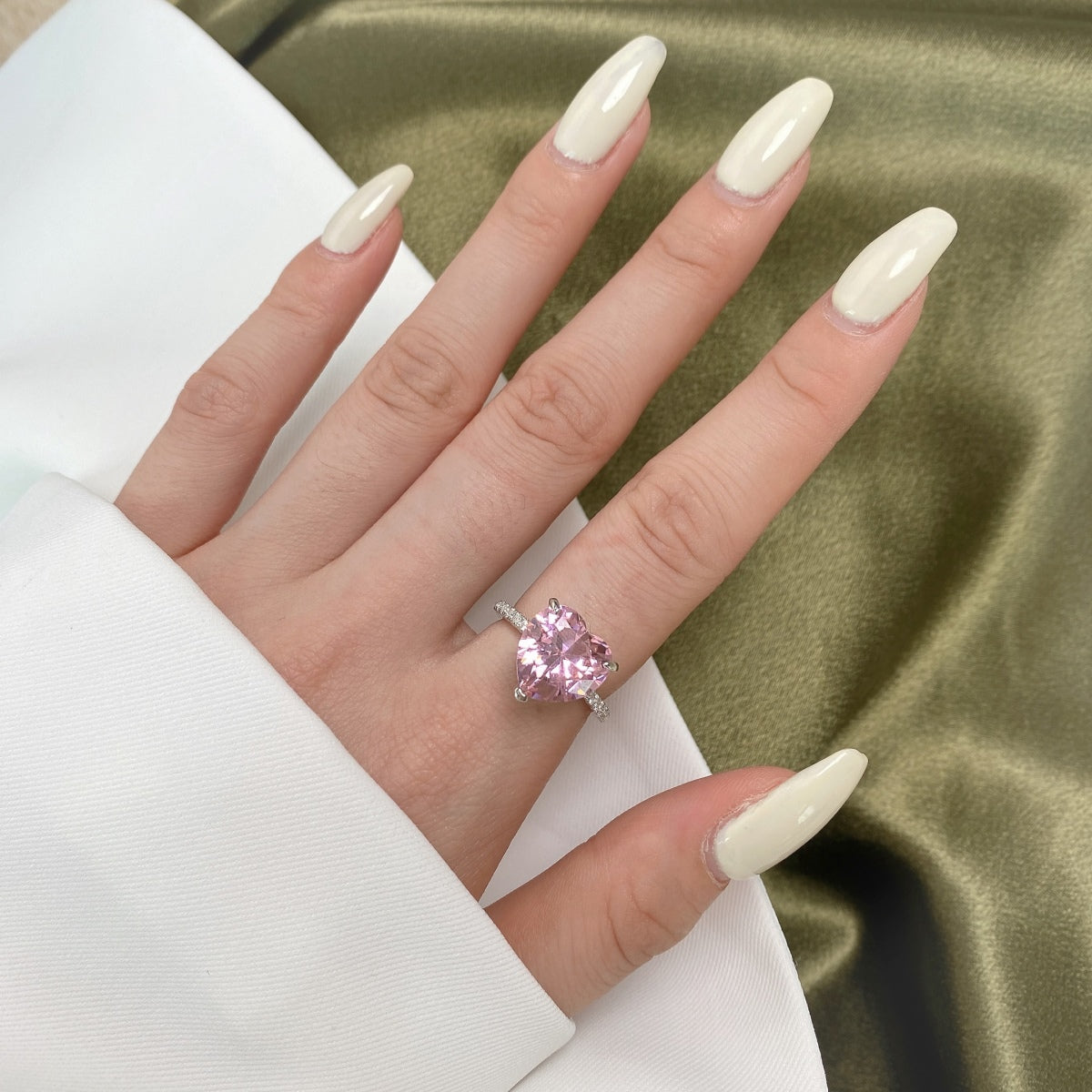 [Luxe Jewels]6.0 Carat Luxurious Sparkling Romantic Heart Cut Lover Ring