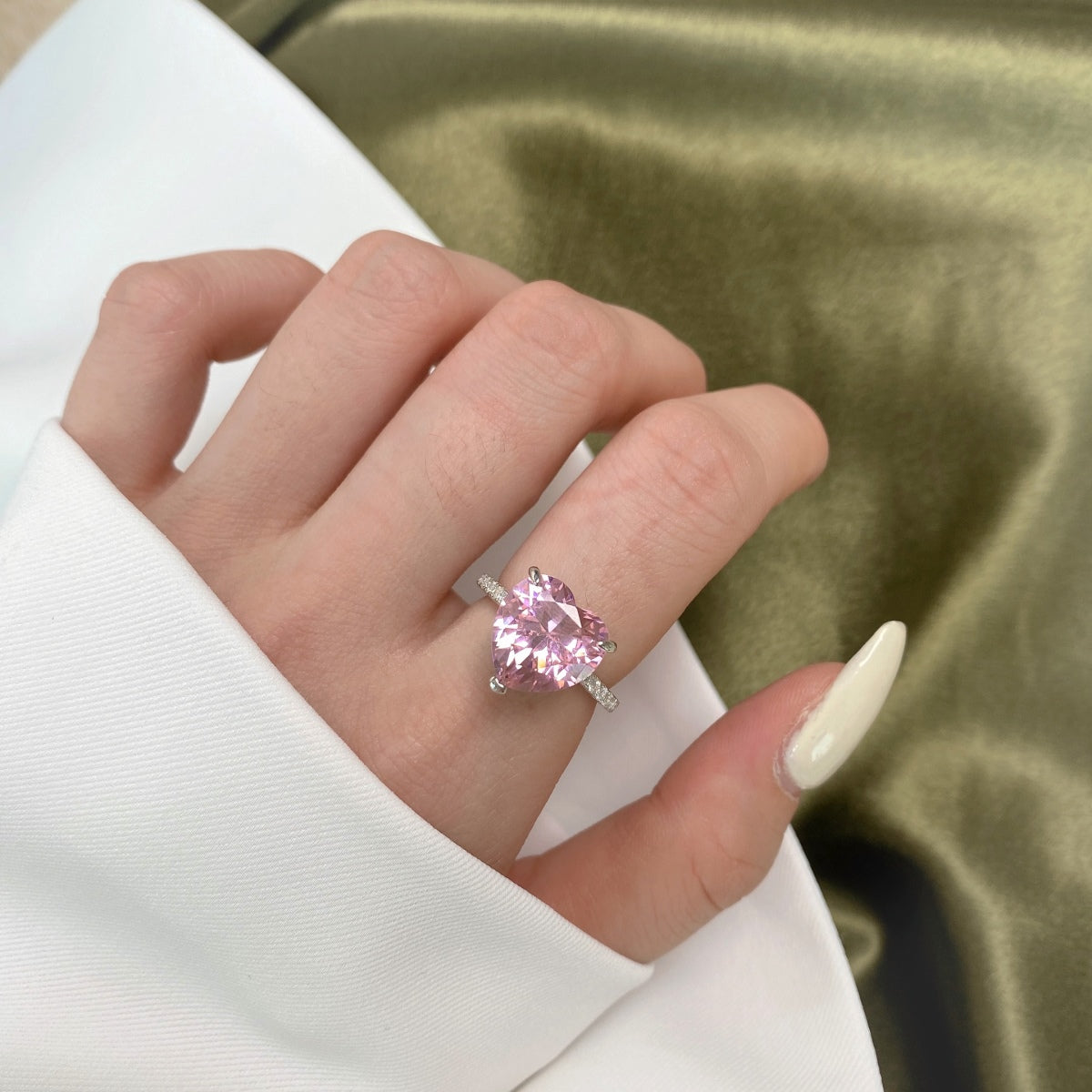 [Luxe Jewels]6.0 Carat Luxurious Sparkling Romantic Heart Cut Lover Ring