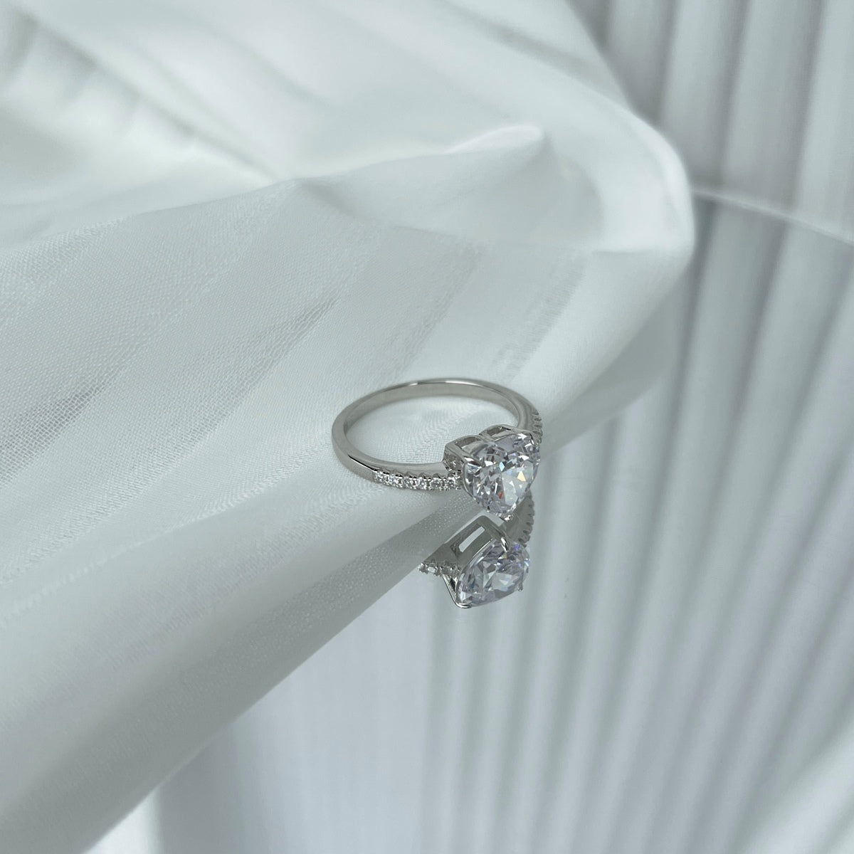 [Luxe Jewels]2.0 Carat Dazzling Lustrous Heart Cut Lover Ring