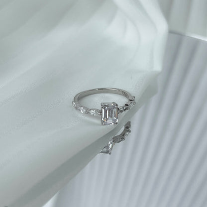 [Luxe Jewels]1.0 Carat Dainty Resplendent Radiant Cut Daily Ring