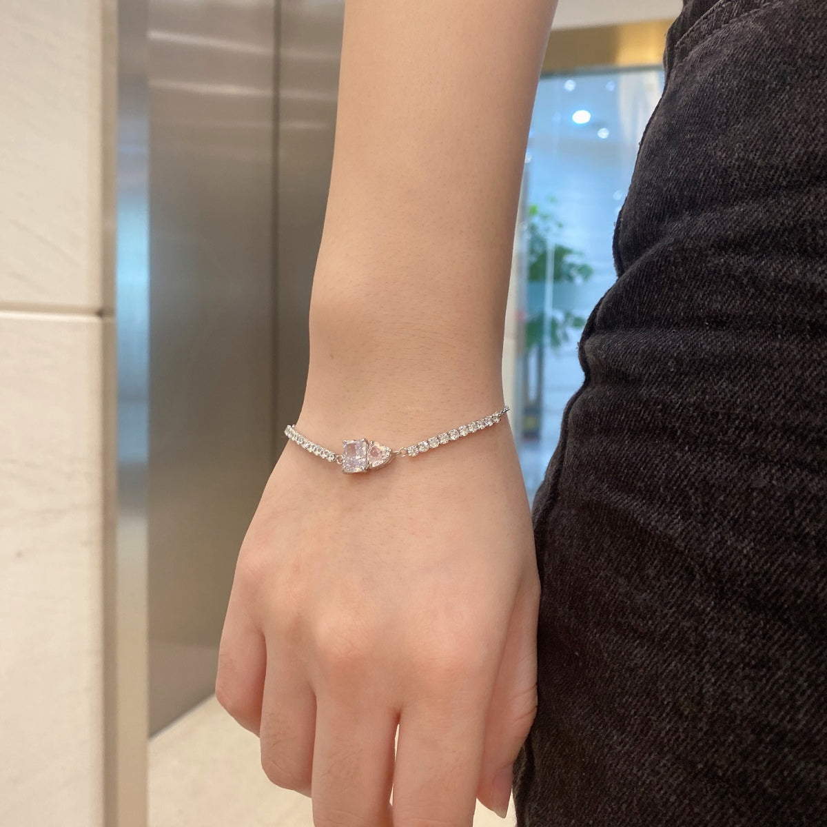 [Luxe Jewels]Dazzling Unique Multi Shape Lover Bracelet