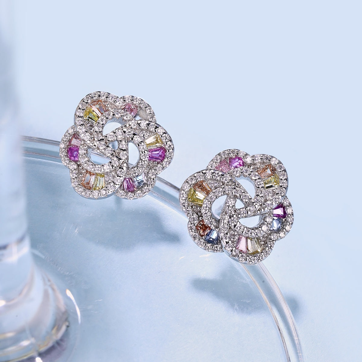 [Luxe Jewels]Exquisite Flower Shape Daily Earrings