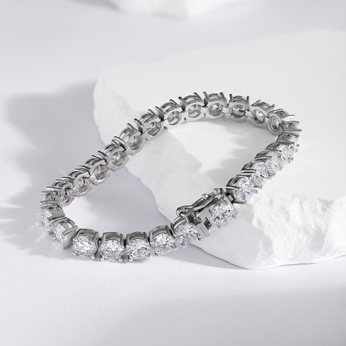 [Luxe Jewels]0.75 Carat Dazzling Round Cut Wedding Bracelet