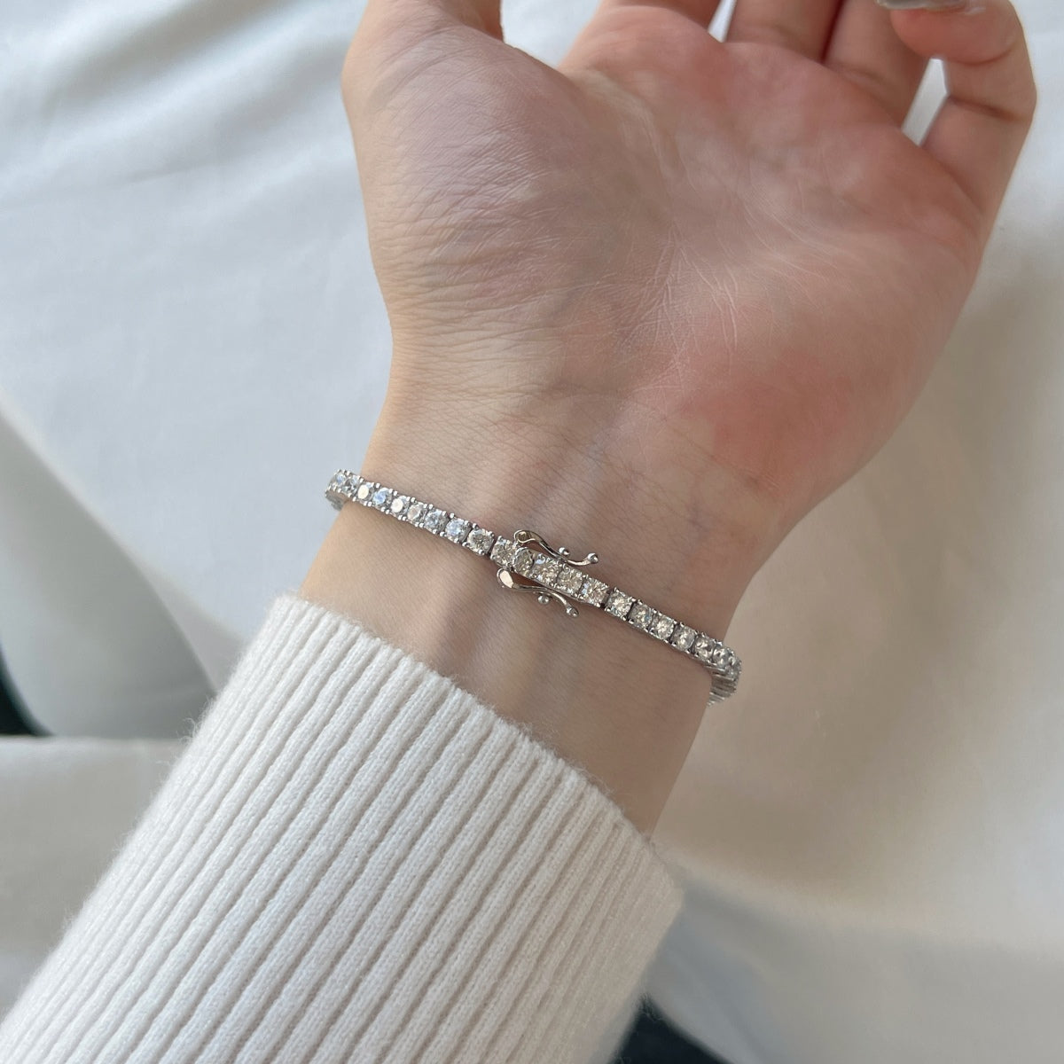 [Luxe Jewels]Dainty Charming Round Cut Tennis Bracelet