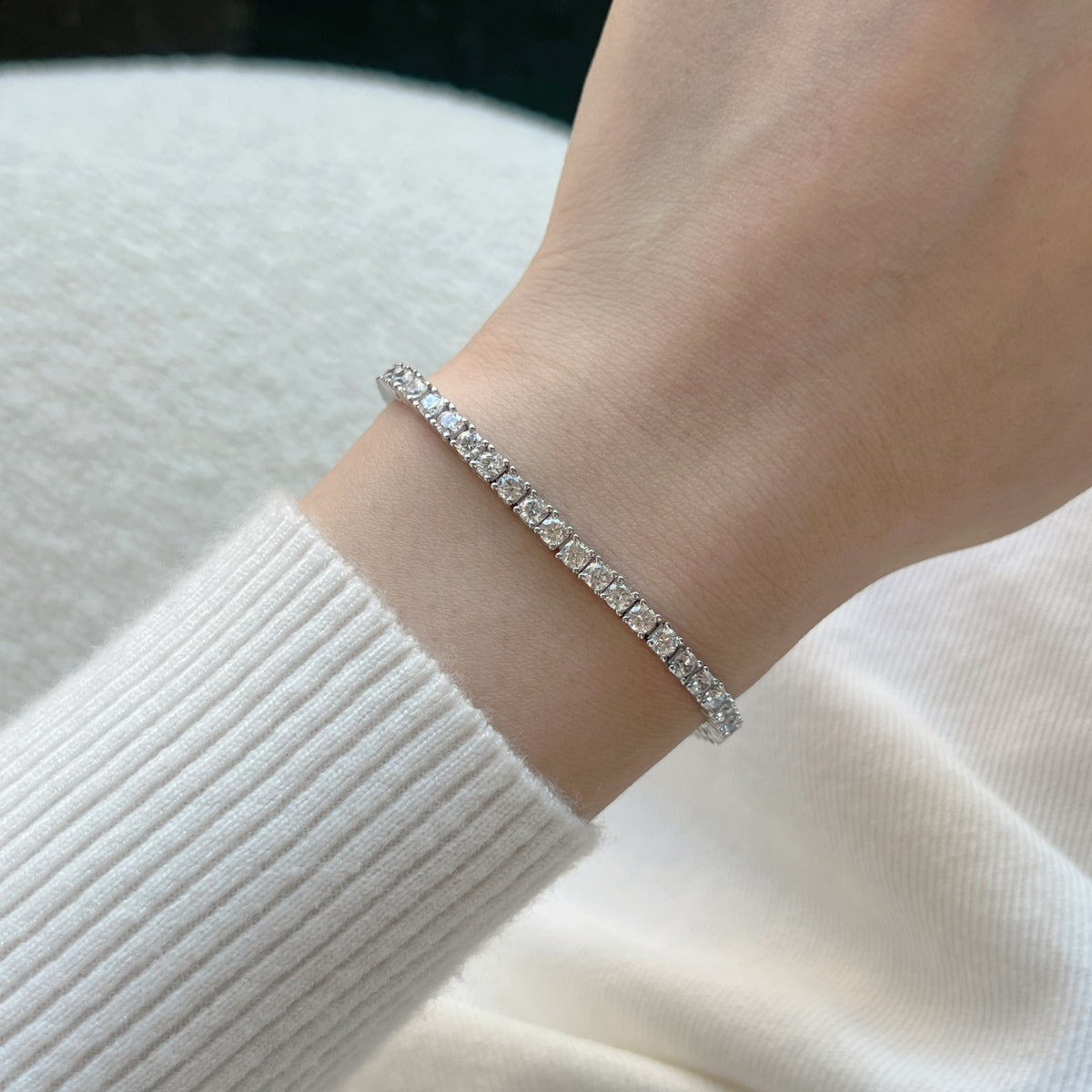 [Luxe Jewels]Dainty Charming Round Cut Tennis Bracelet