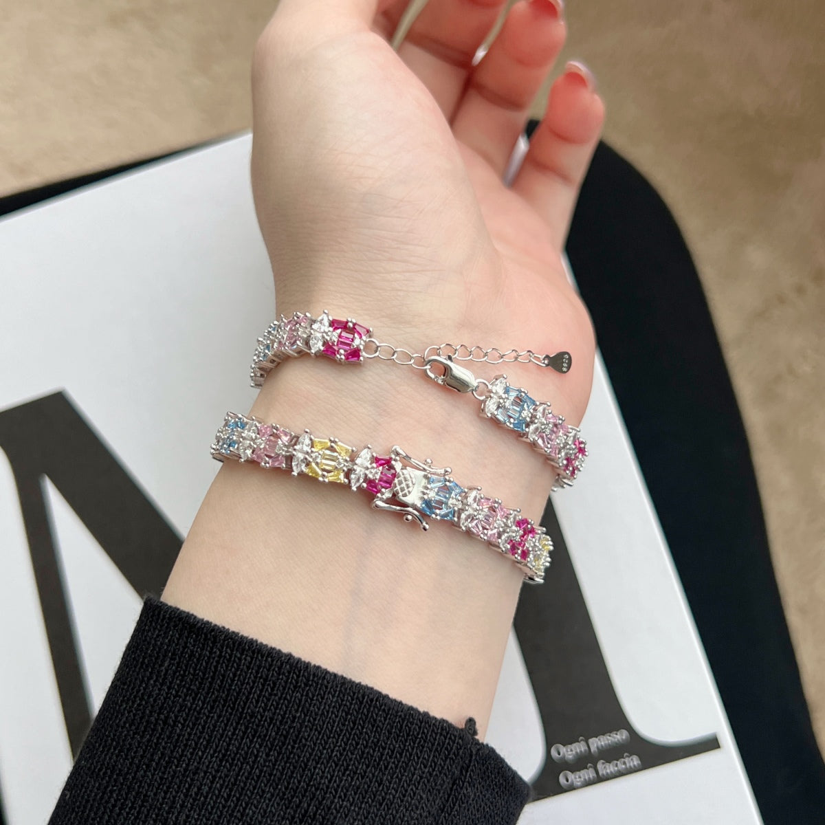 [Luxe Jewels]Delicate Colorful Multi Cut Party Bracelet