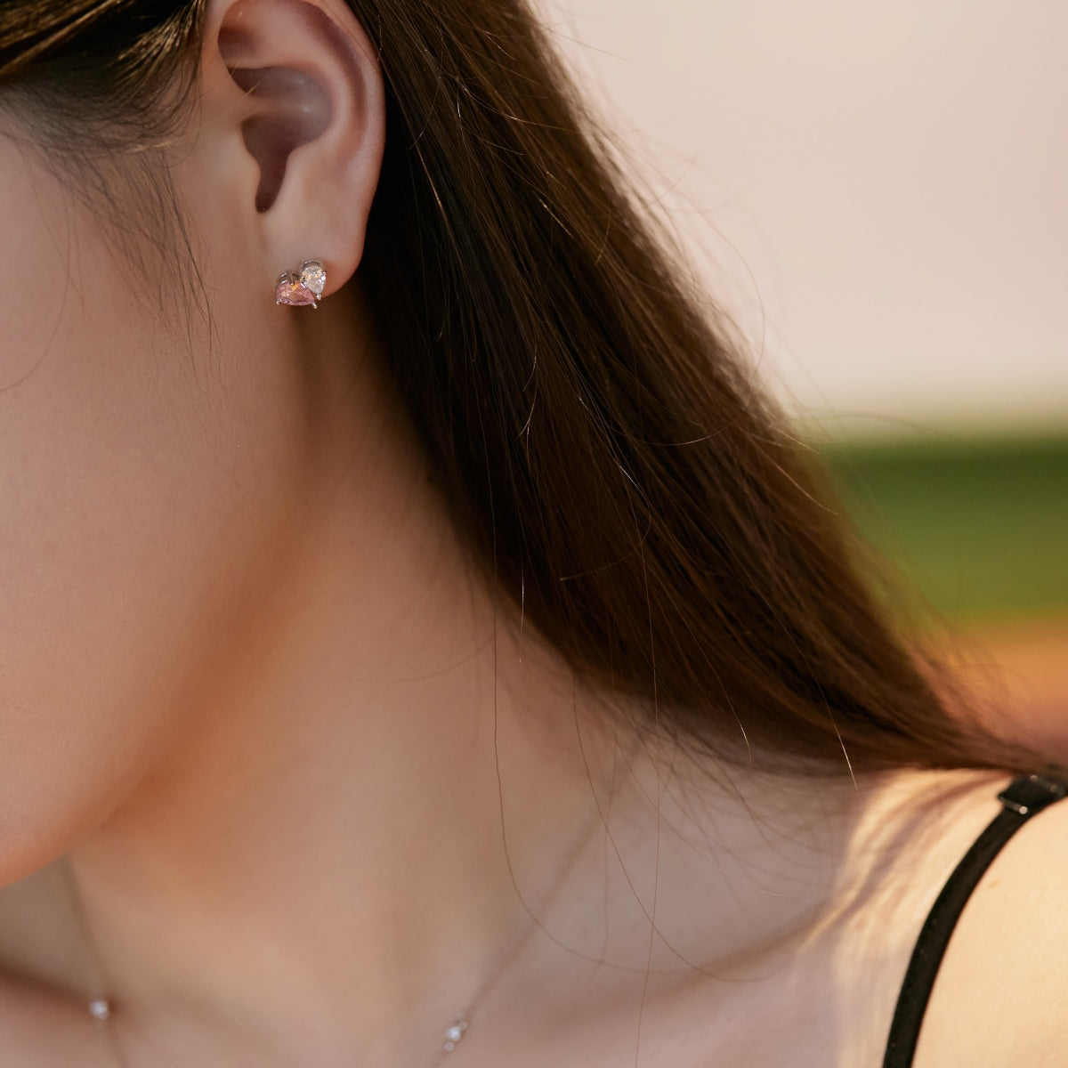 [Luxe Jewels]Dazzling Elegant Heart Cut Lover Earrings