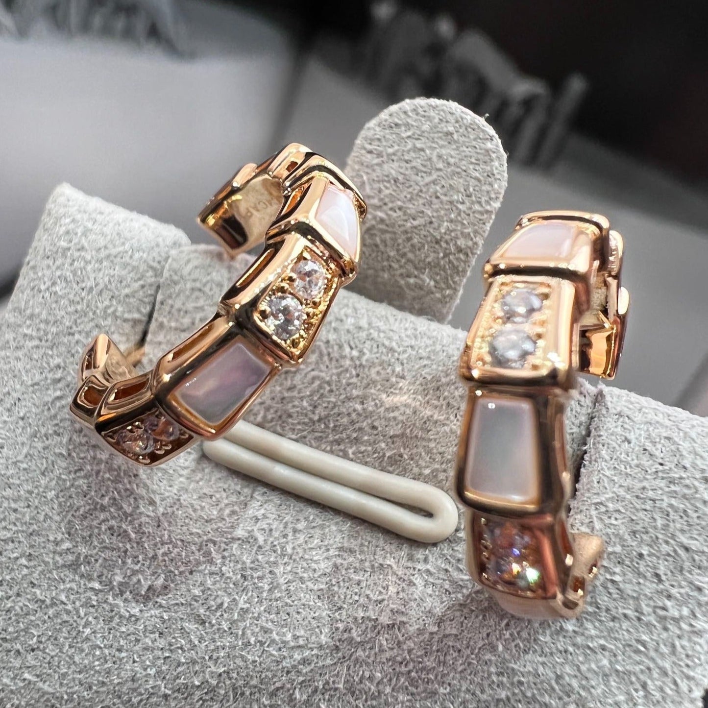 [Luxe Jewels]SERPENTI MOP PINK GOLD EARRINGS