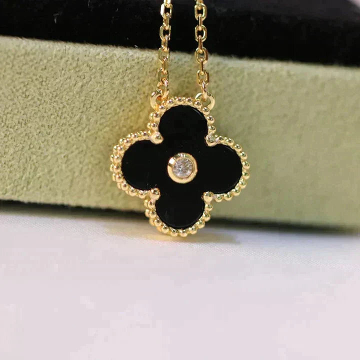 [Luxe Jewels]CLOVER 15MM DIAMOND ONYX NECKLACE