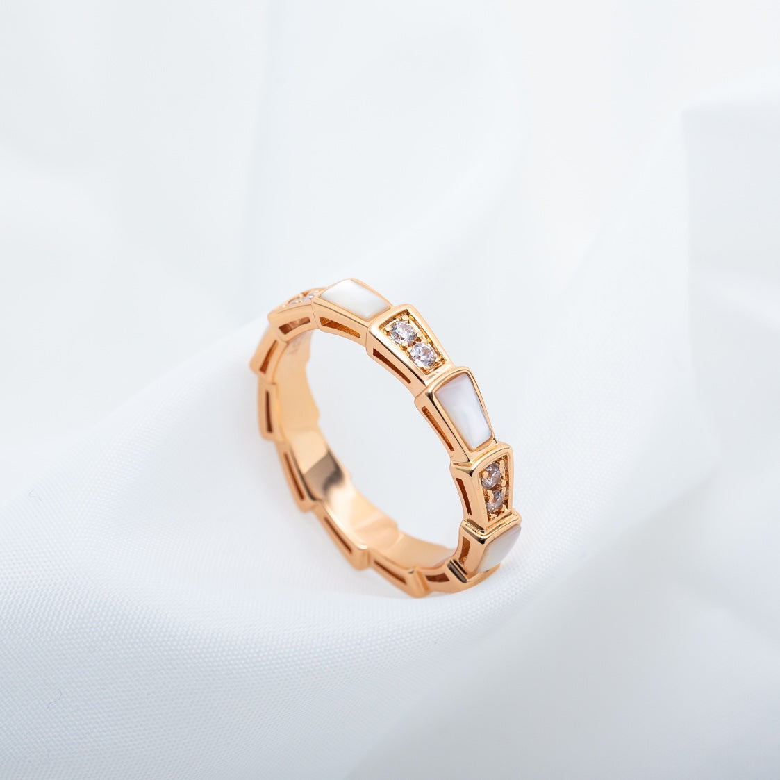 [MERA]SERPENTI RING ROSGOLD DIAMANT MOP 3MM