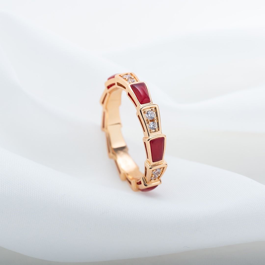 [MERA]SERPENTI RING ROTGOLD KARNEOL DIAMANT 3MM