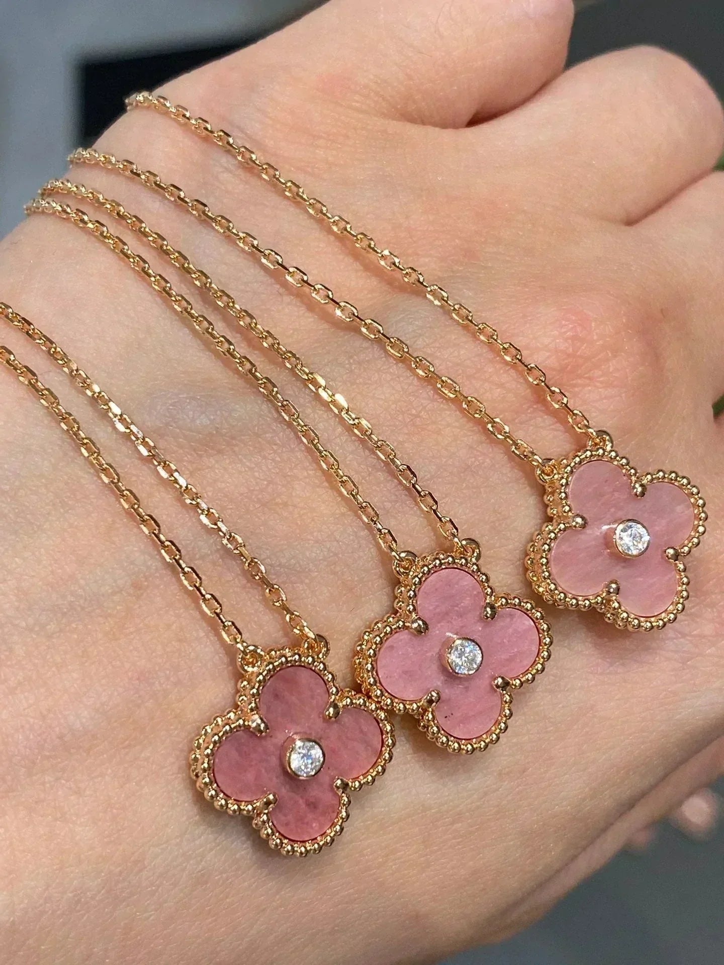 [Luxe Jewels]CLOVER 15MM DIAMOND RHODONITE NECKLACE