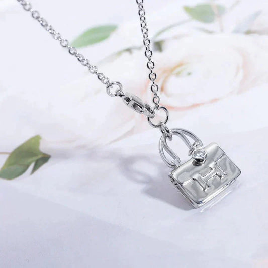 [Luxe Jewels]AMULETTE PEDANT SILVER NECKLACE