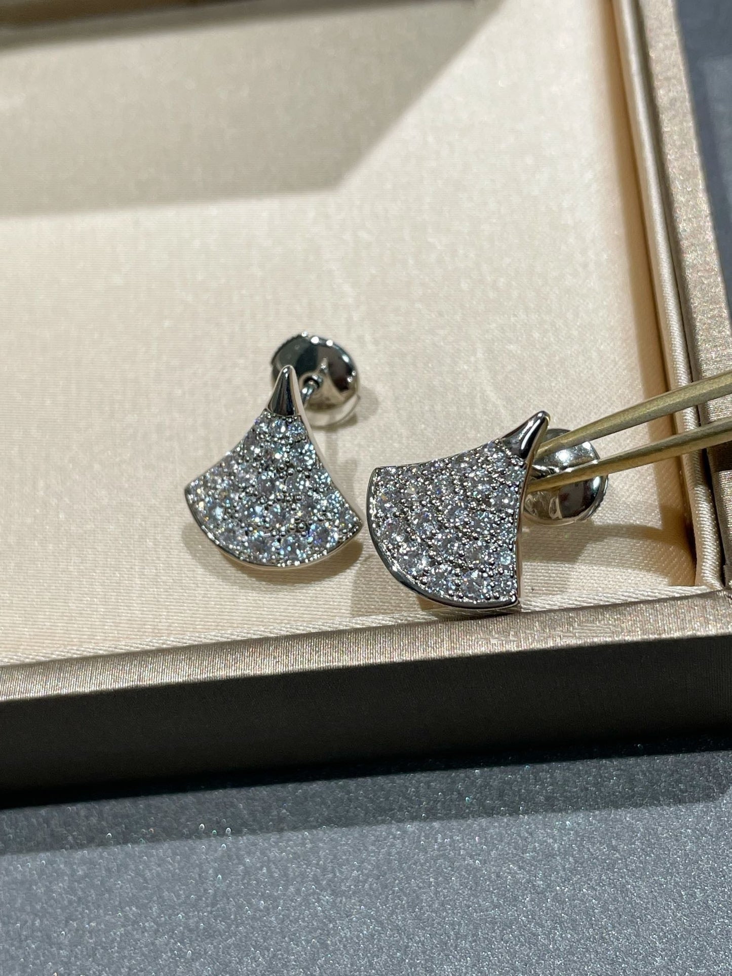 [Luxe Jewels]DREAM STUD EARRINGS DIAMOND