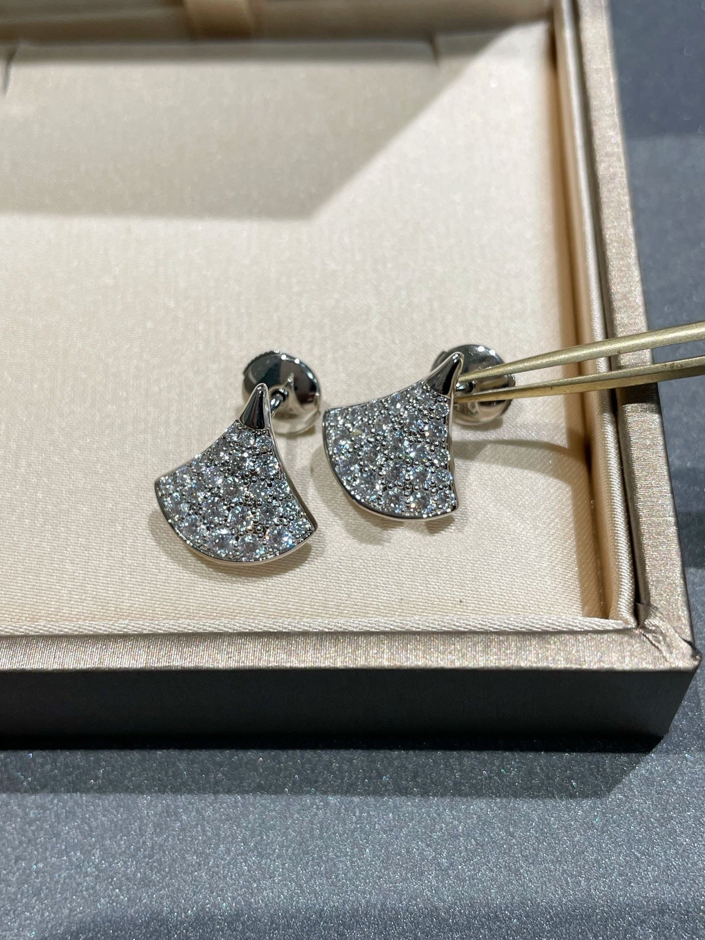 [Luxe Jewels]DREAM STUD EARRINGS DIAMOND