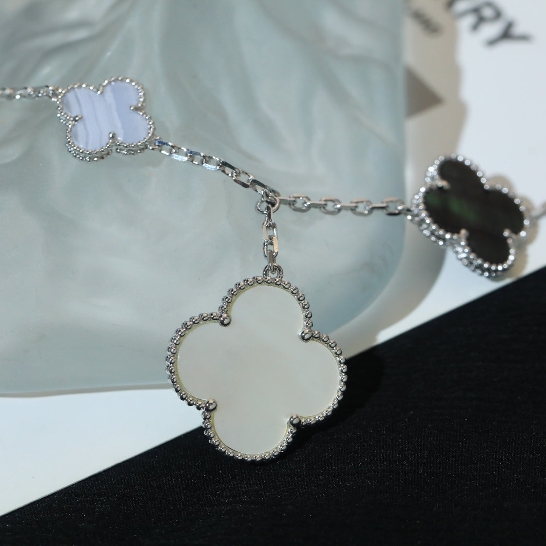 [Luxe Jewels]CLOVER BRACELET 5 MOTIFS MOP CHALCEDONY SILVER