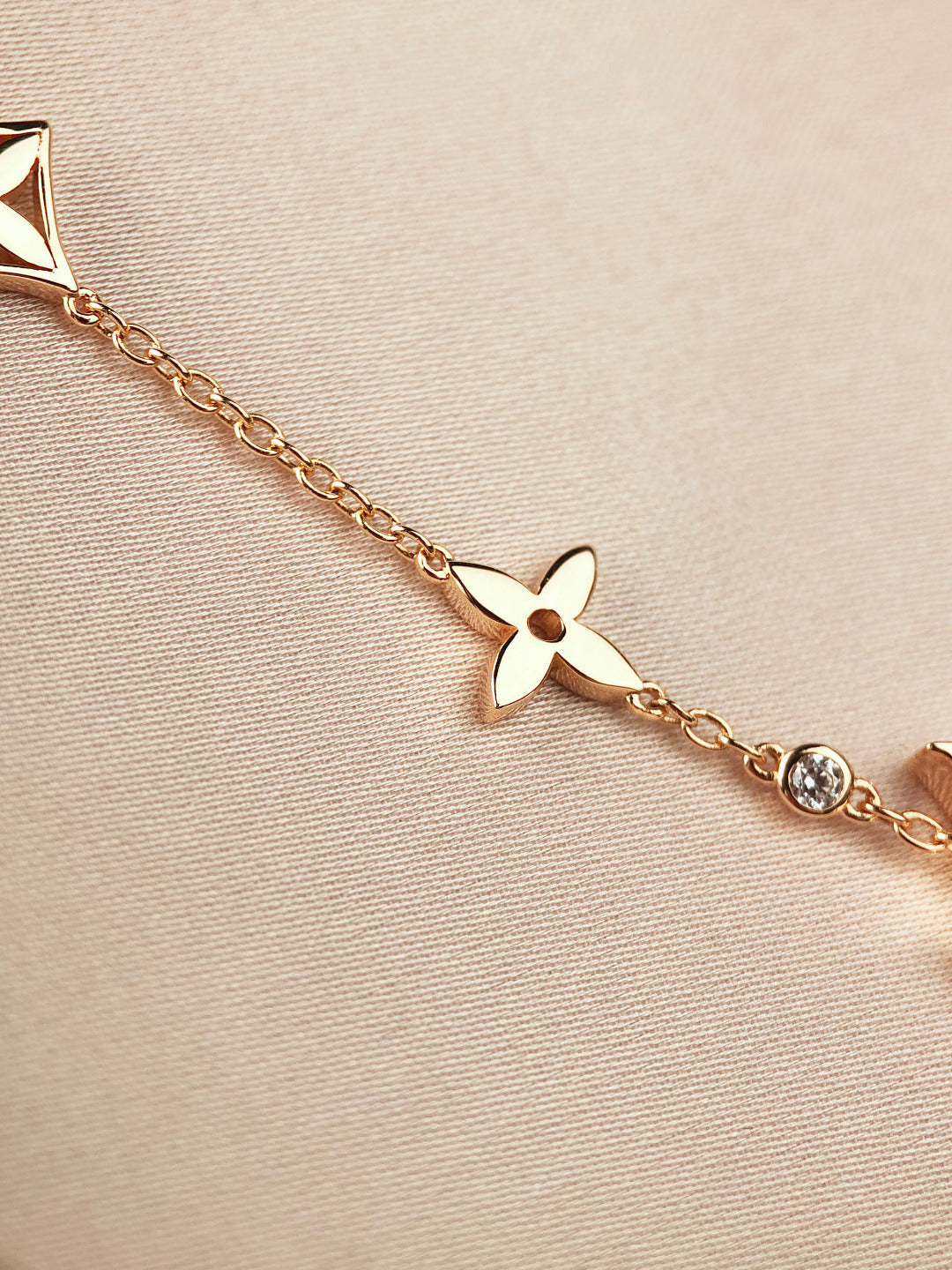 [Luxe Jewels]STAR AND SUN 7 MOTIFS GOLD BRACELET