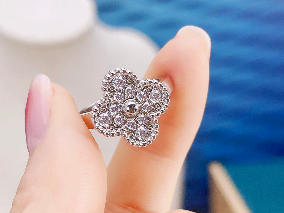 [Luxe Jewels]CLOVER DIAMOND RING