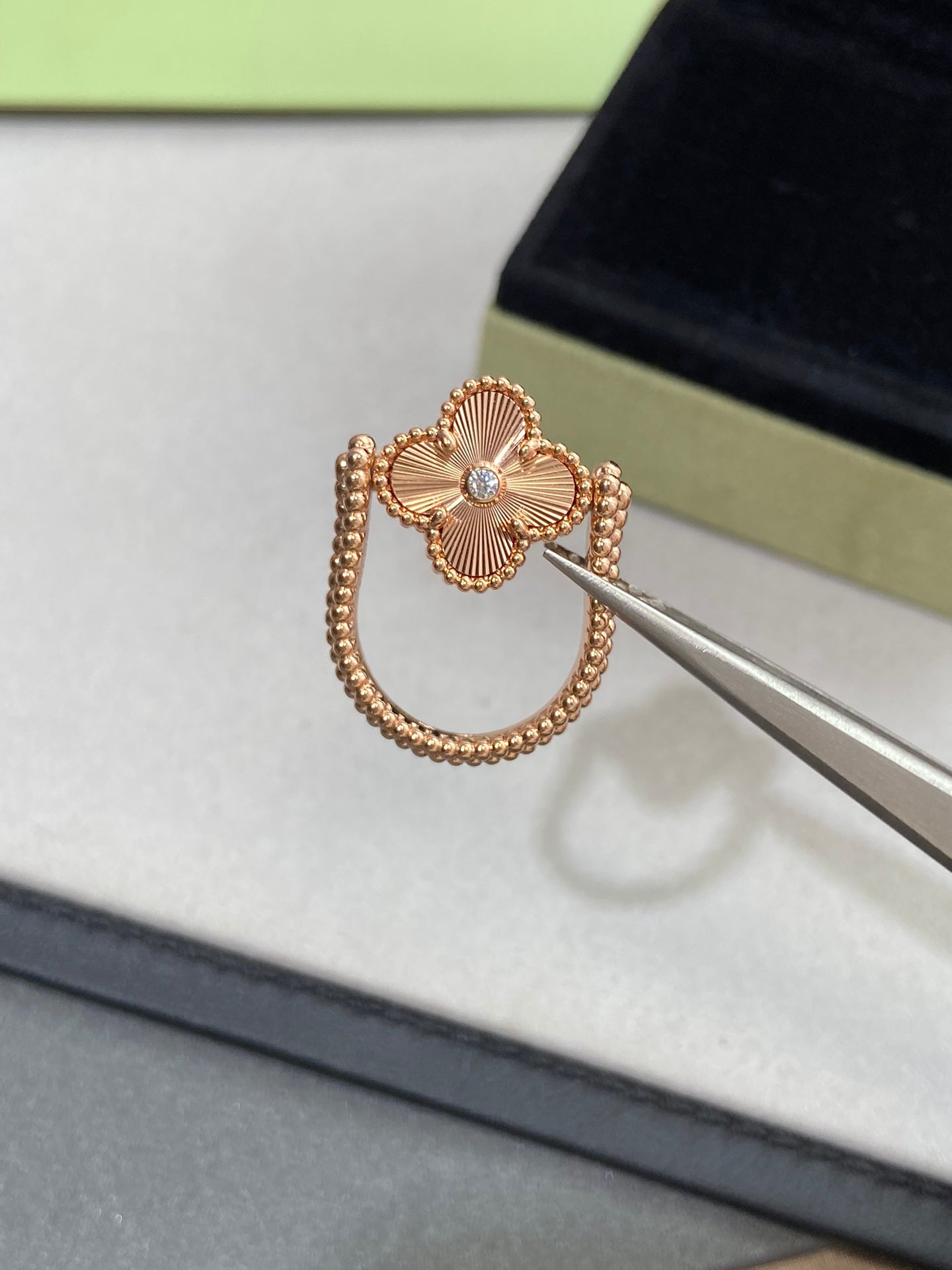 [Luxe Jewels]CLOVER RIVERSIBLE ROSE GOLD RING