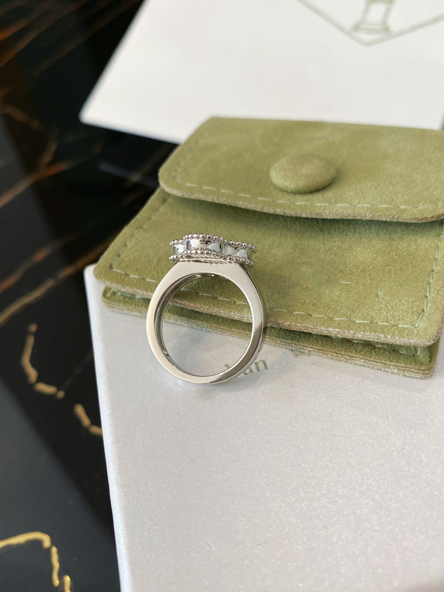 [Luxe Jewels]CLOVER SILVER RING