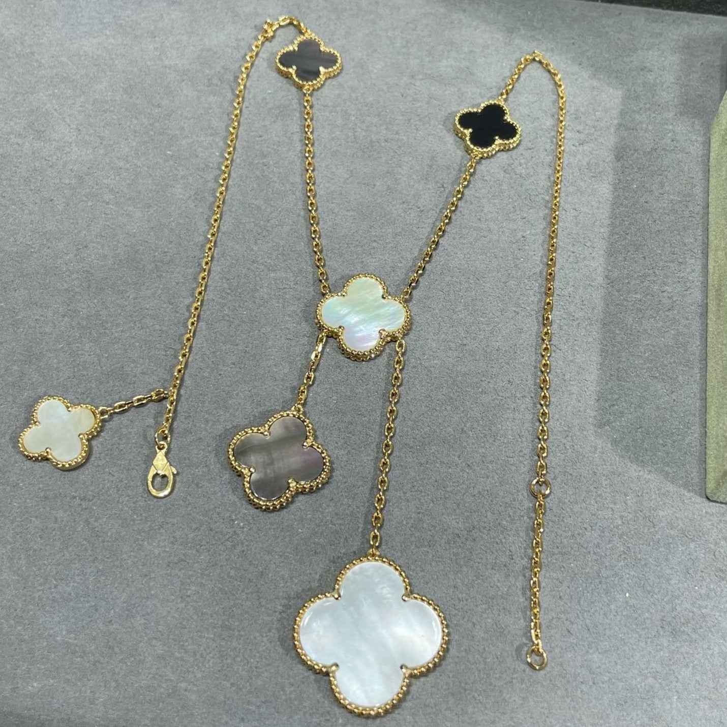 [Luxe Jewels]CLOVER 6 MOTIF MOP ONYX GOLD NECKLACE