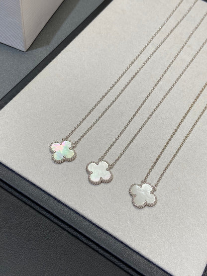 [Luxe Jewels]CLOVER MEDIUM SILVER WHITE MOP NECKLACE