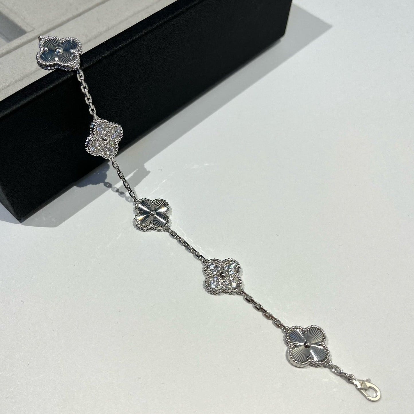 [Luxe Jewels]CLOVER 5 MOTIF SILVER DIAMOND BRACELET