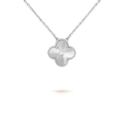 [Luxe Jewels]CLOVER  15MM DIAMOND LASER NECKLACE SILVER