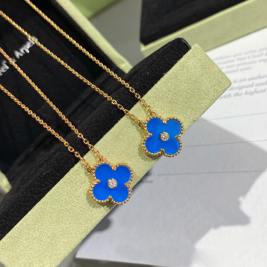 [Luxe Jewels]CLOVER 15MM DIAMOND AND BLUE AGATE NECKLACE