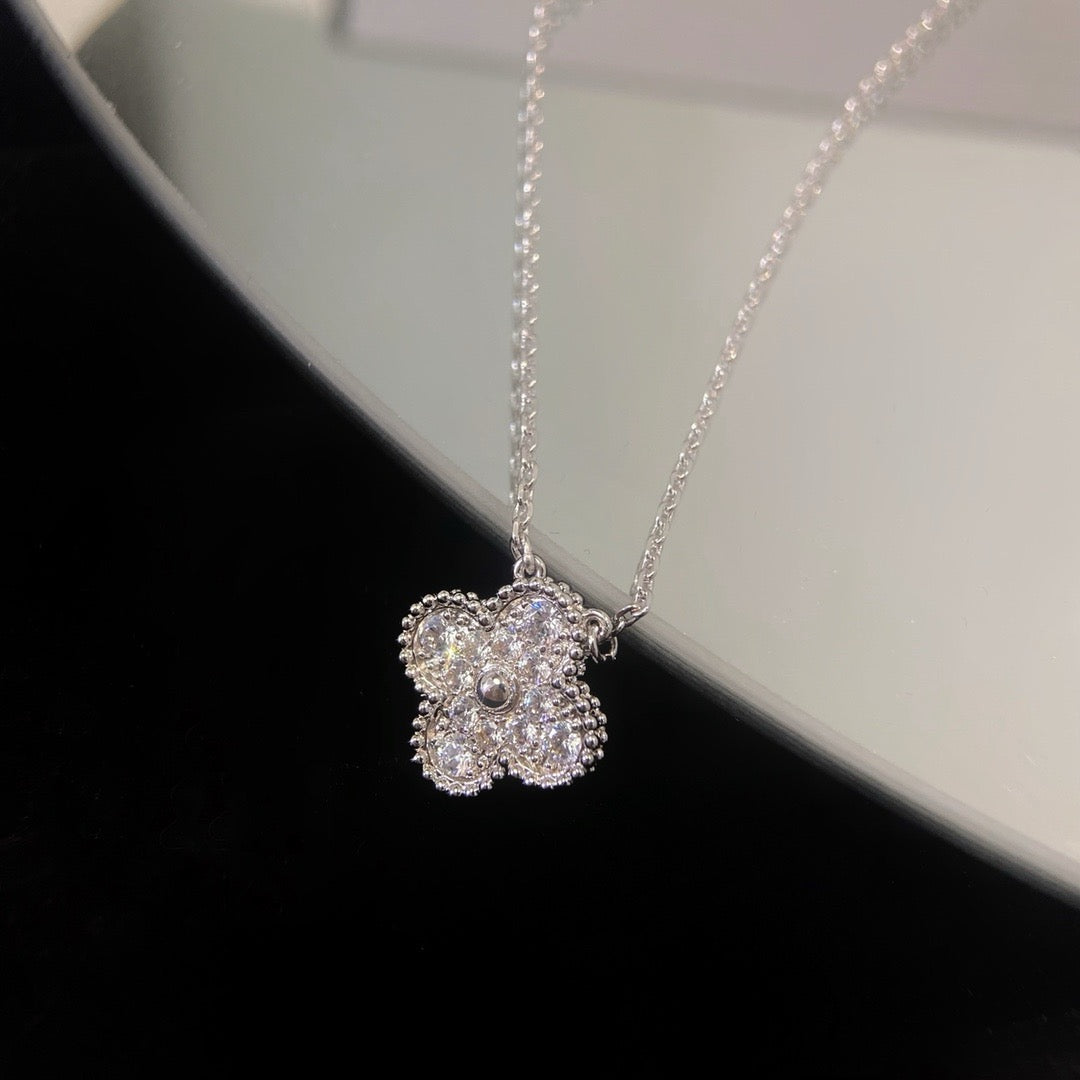 [Luxe Jewels]CLOVER 15MM DIAMOND SINGLE FLOWER NECKLACE