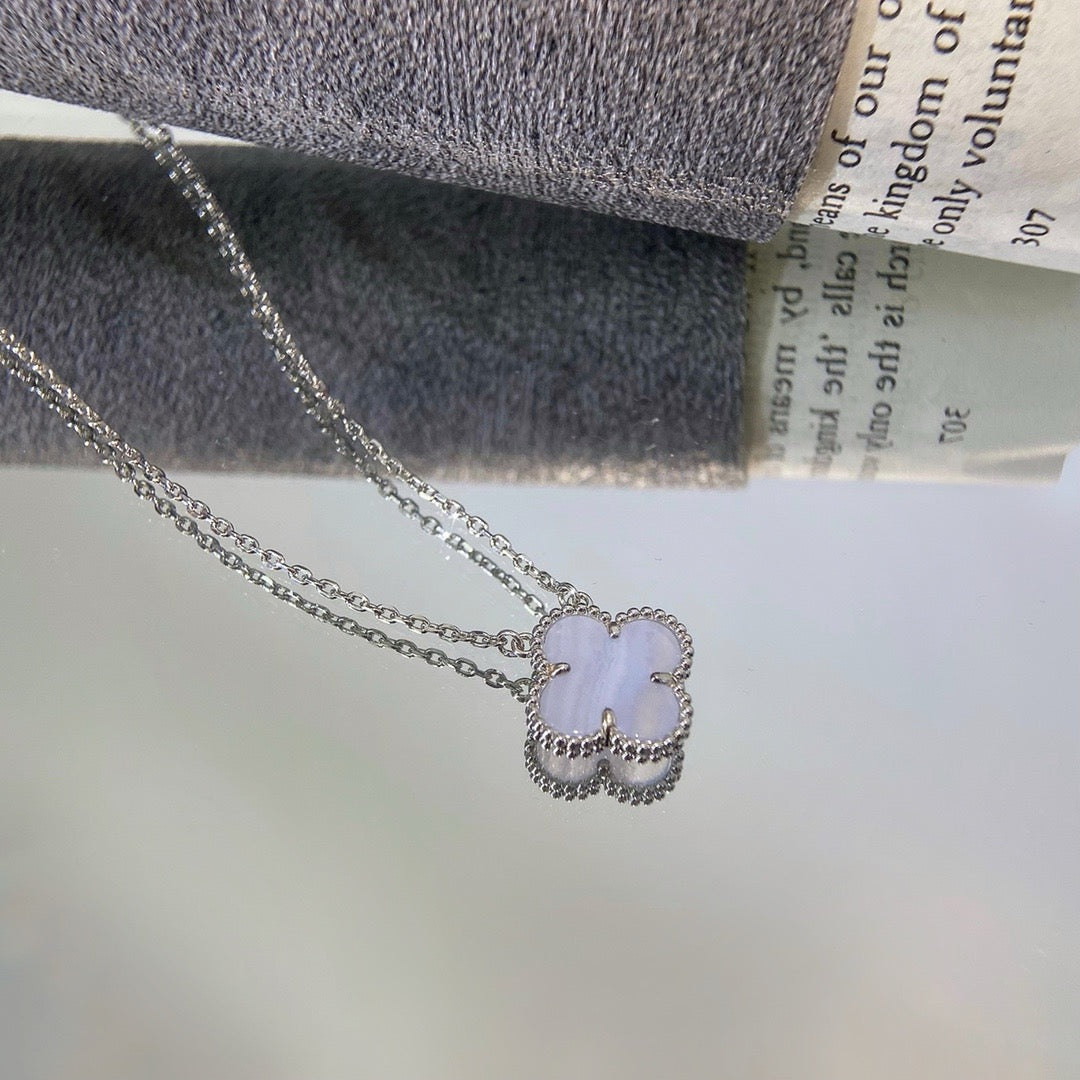 [Luxe Jewels]CLOVER 15MM BLUE CHALCEDONY NECKLACE SILVER