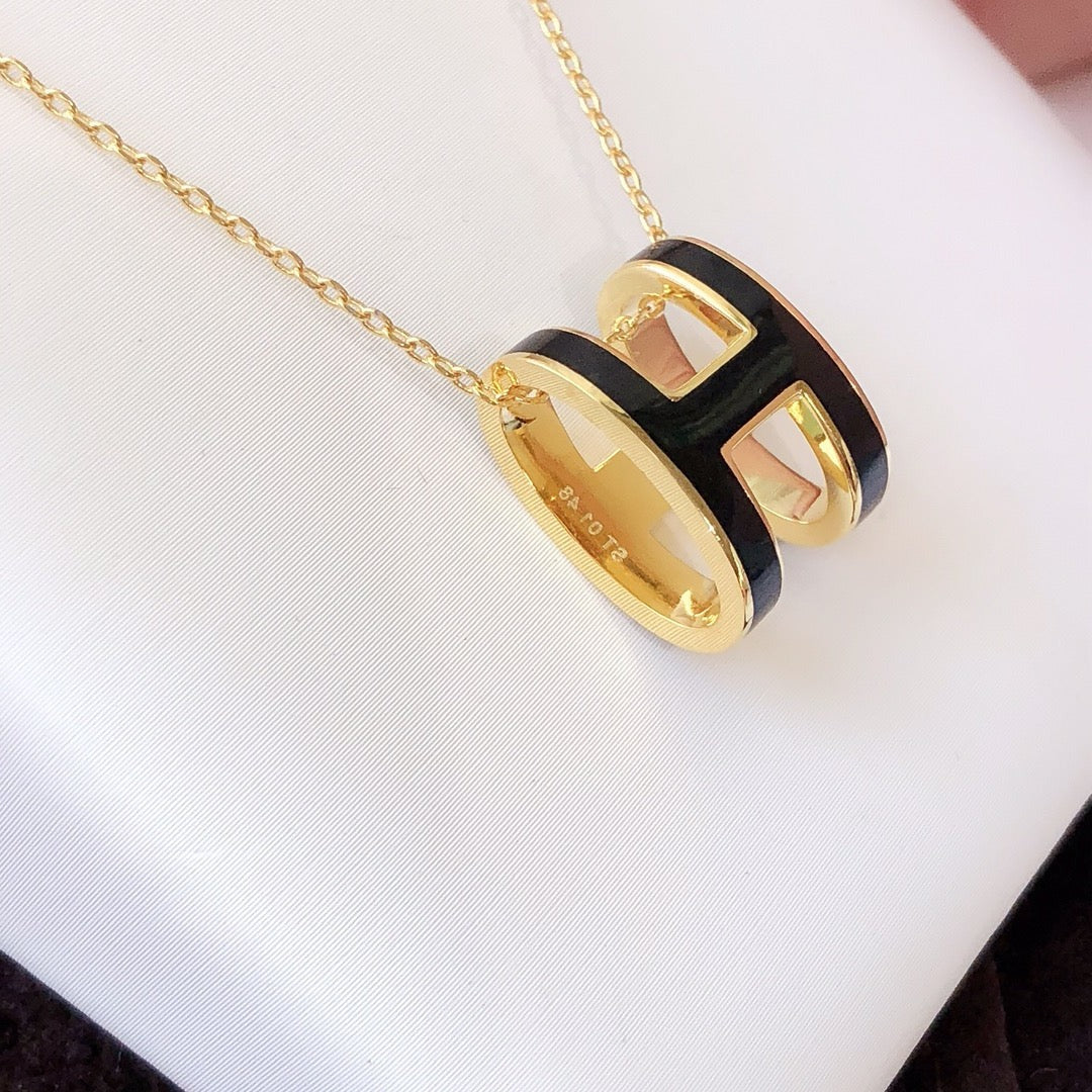 [Luxe Jewels]HM CLIC BLACK ENAMEL GOLD NECKLACE