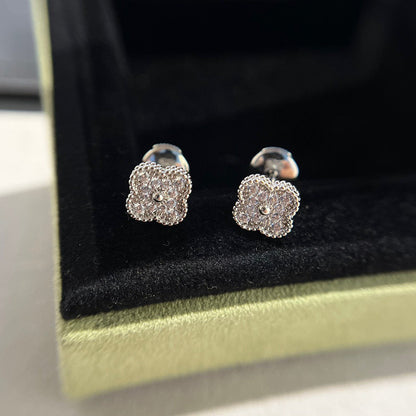 [Luxe Jewels]CLOVER MINI DIAMOND STUD EARRINGS