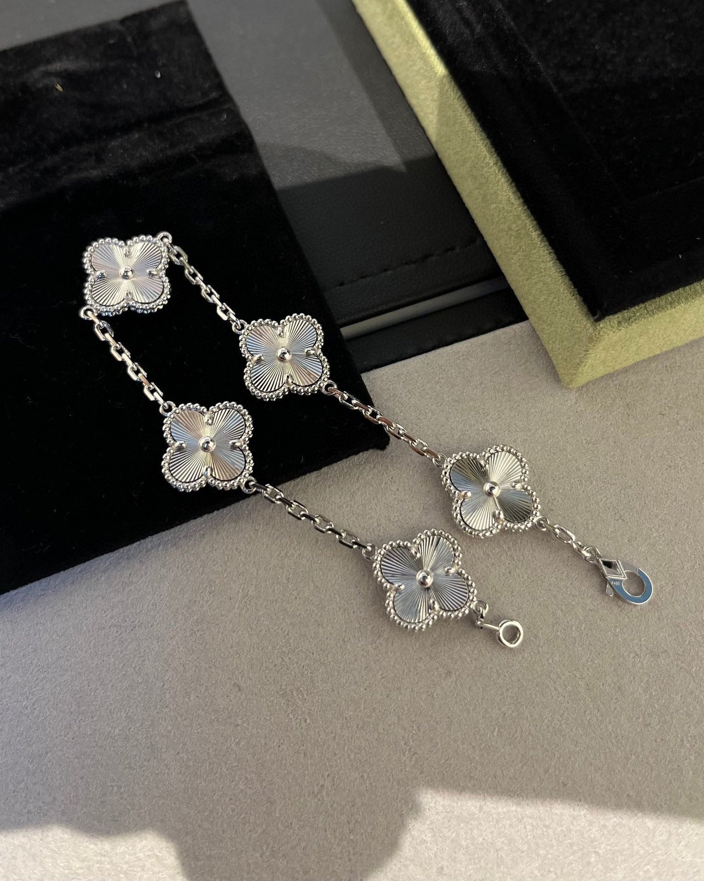 [Luxe Jewels]CLOVER SILVER 5 MOTIFS BRACELET