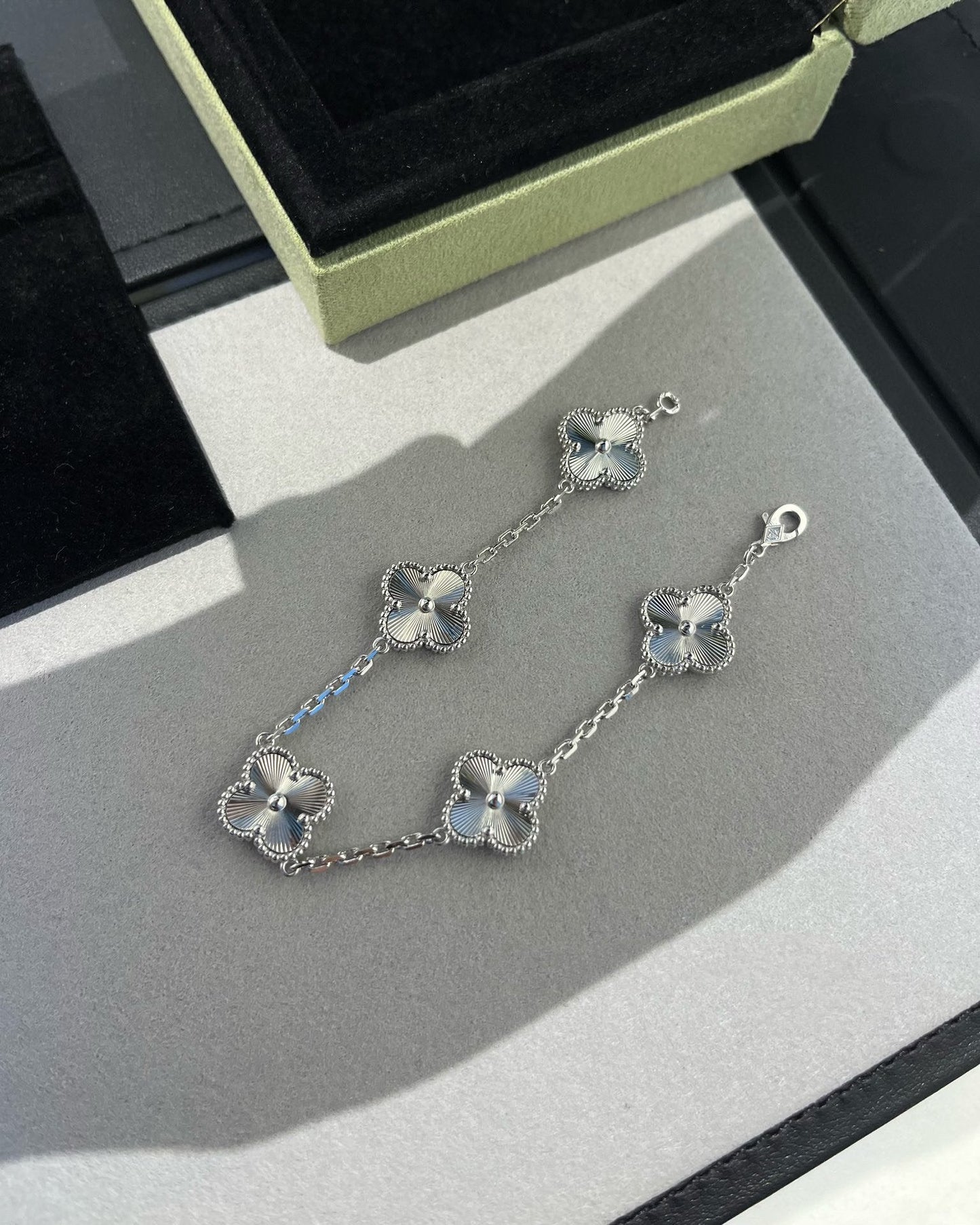 [Luxe Jewels]CLOVER SILVER 5 MOTIFS BRACELET